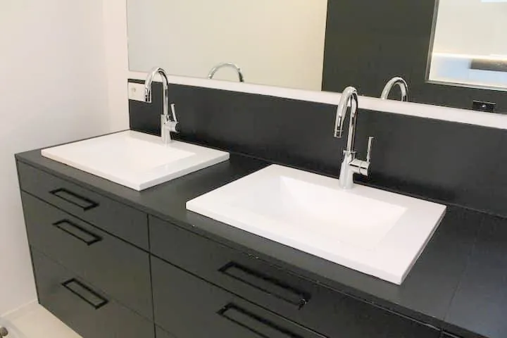 Dubbele wastafel in mat zwart